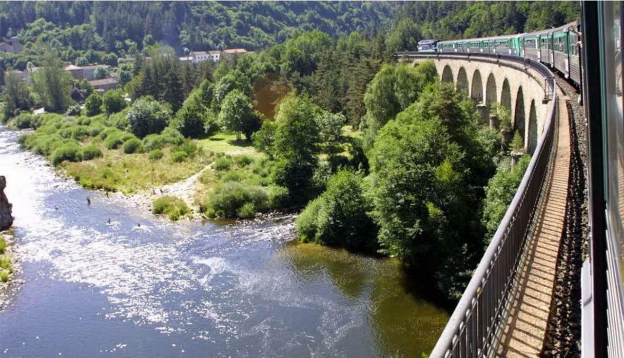 Camping De La Bageasse Brioude Eksteriør bilde